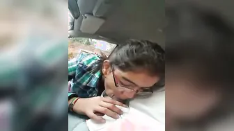 GF Gave Sloppy Blowjob In Car Parked Near College Gate