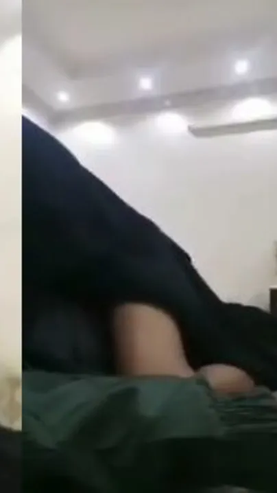 Hindu Guy Fucked Muslim Girl Hard, Making Her Scream With Every Rough Thrust