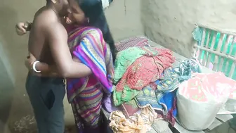 Brother-In-Law Sliding Inside His Bhabhi's Wet Pussy For The First Time