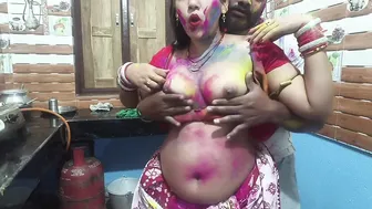 Beautiful Bengali Bhabhi Celebrating Holi With Neighbors Gets Covered In Colors