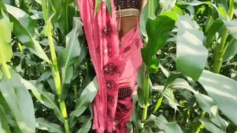 Pregnant Village Bhabhi Shows Boobs And Fingers In Red Saree Outside