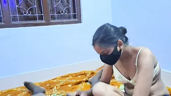 Desi Girlfriend Moaning Through Full Night Bedroom Session In Saree