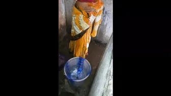 Indian Bhabhi Soaps Up Naked Body In Bathroom After Wedding Night