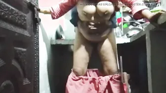 Sexy Pakistani Girlfriend Eagerly Sucks Her Boyfriend's Hard Dick