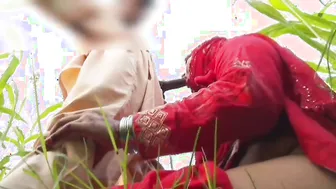 Indian Village Couple Fucking In The Fields With Her Big Ass Bouncing