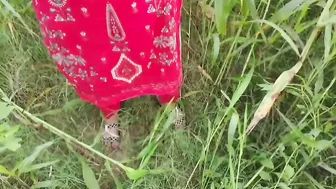 Indian Village Couple Fucking In The Fields With Her Big Ass Bouncing