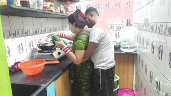 Bihari Bhabhi In Red Saree Fucked By Her Devar Against The Gas Stove