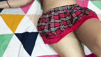 Desi Wife Fingering Her Wet Pussy Alone In Bed During The Afternoon