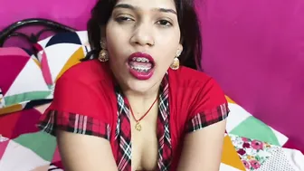 Desi Wife Fingering Her Wet Pussy Alone In Bed During The Afternoon