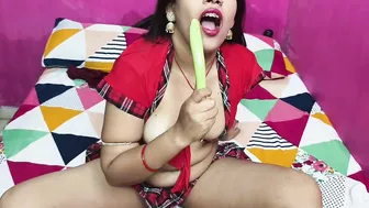 Desi Wife Fingering Her Wet Pussy Alone In Bed During The Afternoon