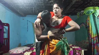 Bengali Bhabhi Kissing And Undressing Her Orange Blouse For A Quickie Fuck