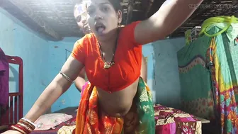 Bengali Bhabhi Kissing And Undressing Her Orange Blouse For A Quickie Fuck