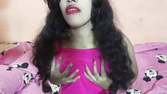 Desi Housewife Sona Fingers Herself Until She Reaches A Wet Climax