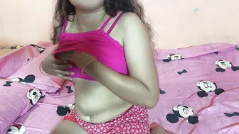 Desi Housewife Sona Fingers Herself Until She Reaches A Wet Climax