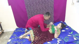 Desi Bhabhi Removes Her Saree And Gets Her Tits Sucked Before Hardcore Sex