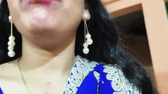 Indian Wife Cheating With Boyfriend In Rented Room While Hubby At Work