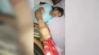 Desi Girlfriend Giving Handjob When Her Mom Walks In Catching Them