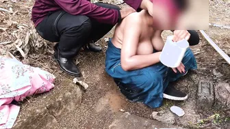 Village Desi Aunty Bathing Naked By The Well Showing Her Curves