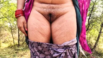 Desi Girlfriend Loses Her Virginity In The Jungle During Outdoor Hookup