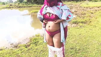 Indian Girlfriend Screaming Outdoors As Boyfriend Destroys Her Tight Hole