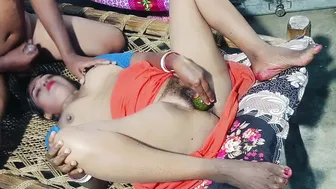 Desi Bhabhi Shoves Cucumber Deep In Pussy Until It Splits Her Open