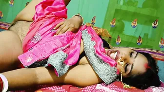 Desi Bhabhi Moaning On Suhagraat As Husband Breaks Her Tight Virgin Pussy