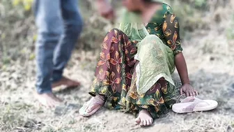 Desi Village Girl Getting Fucked Outdoors For Gifts In The Jungle