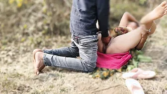 Desi Village Girl Getting Fucked Outdoors For Gifts In The Jungle