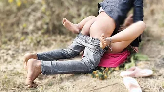 Desi Village Girl Getting Fucked Outdoors For Gifts In The Jungle