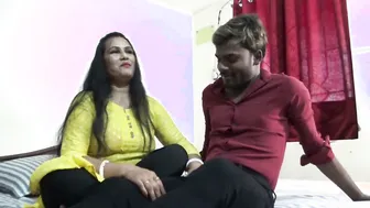 Guest House Owner Gets Pounded By Traveler In Sweaty Afternoon Session