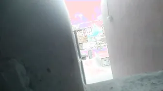 Indian Guy Flashes His Dick At The Housemaid In The Kitchen Hallway