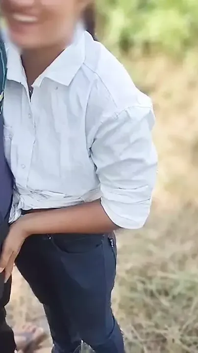 Desi College Girlfriend Gets Fucked By Lover In Jungle Outdoor Sex