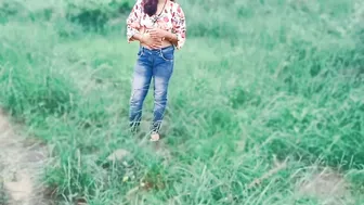 Indian Bhabhi Soniya Fucked Outdoors Talking With Devar On The Farm