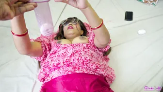 Indian Bhabhi Orders Condoms Gets Her Chut Pounded By Delivery Boy Instead