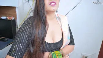 Desi Aunt Pissing Hard While Nephew Pounds Her Wet Chut In Bedroom