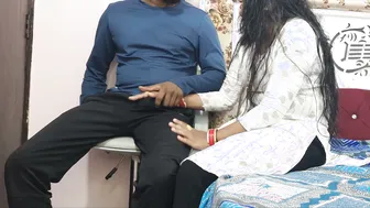 Desi Neighbor Aunty Gets Pussy Drilled After Coming Over For Cool Air