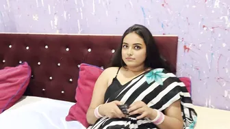 Indian Secretary Rides Her Boss Raw On His Desk To Earn Her Raise Today