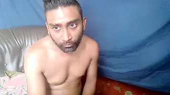 Sri Lankan Stepmother Strips Her Swimsuit And Spreads Her Legs Wide