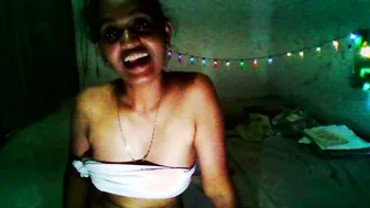 Indian Aunty Seduces Her Boytoy From First Touch To Deep Penetration