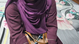 Indian College Girl Spreads Legs Wide For Her Professor's Hard Dick