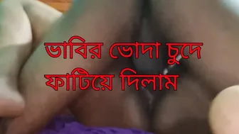 Bangladeshi Wife Gets Fucked Hard In Traditional Sari On Bed