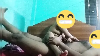 Desi Bhabhi Strips Naked For Her Lover In Secret Afternoon Meeting