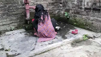 Desi Aunty Showering Naked Gets Caught And Assfucked In Washroom