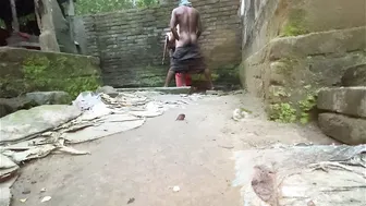 Bangladeshi Bhabhi Getting Fucked Outdoors During Monsoon Downpour