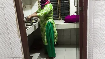 Indian Aunty Washing Dishes Gets Surprised By Horny Nephew Behind