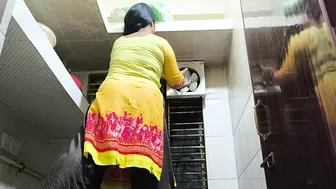 Indian Aunty Bent Over Cleaning Gets Surprise Anal From Eager Nephew