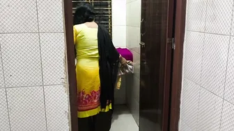 Indian Aunty Bent Over Cleaning Gets Surprise Anal From Eager Nephew