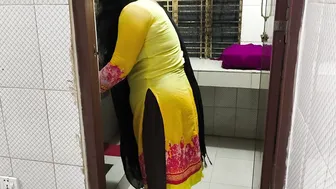 Indian Aunty Bent Over Cleaning Gets Surprise Anal From Eager Nephew