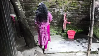 Desi Aunty Bent Over Scrubbing Tiles Gets Hugged From Behind And Assfucked
