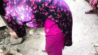 Desi Bhabhi Sneaks Out For Rough Outdoor Fuck With Young Boyfriend